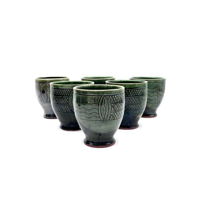 Mid-Century Modern Mid-Century Modern Ceramic Set Pitcher and Mugs with Sgraffito Decoration, Italy, 1960s, Set of 7 For Sale - Image 3 of 18