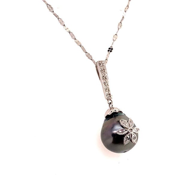 Silver Diamond Tahitian Pearl Necklace 18k Gold Certified For Sale - Image 8 of 9