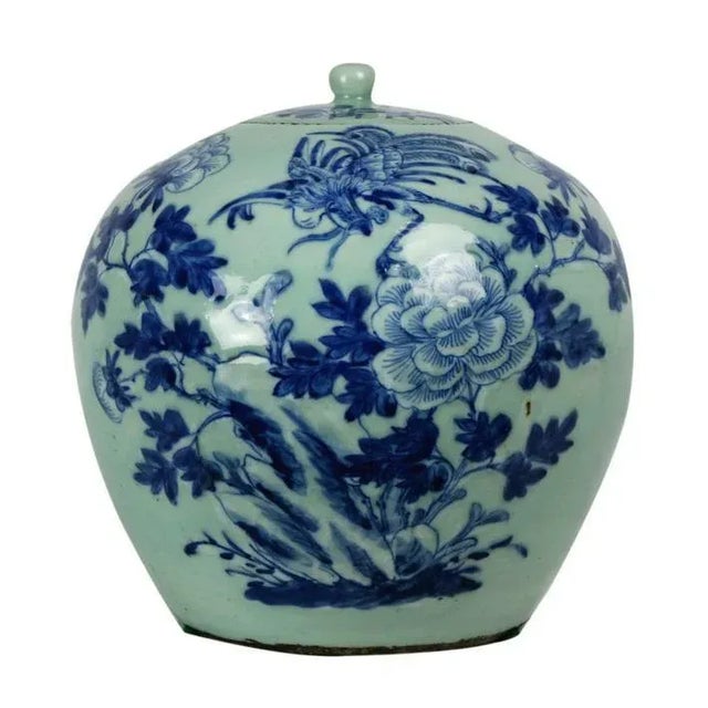 Antique 19th Century Chinese Porcelain Urn With Top For Sale - Image 6 of 6