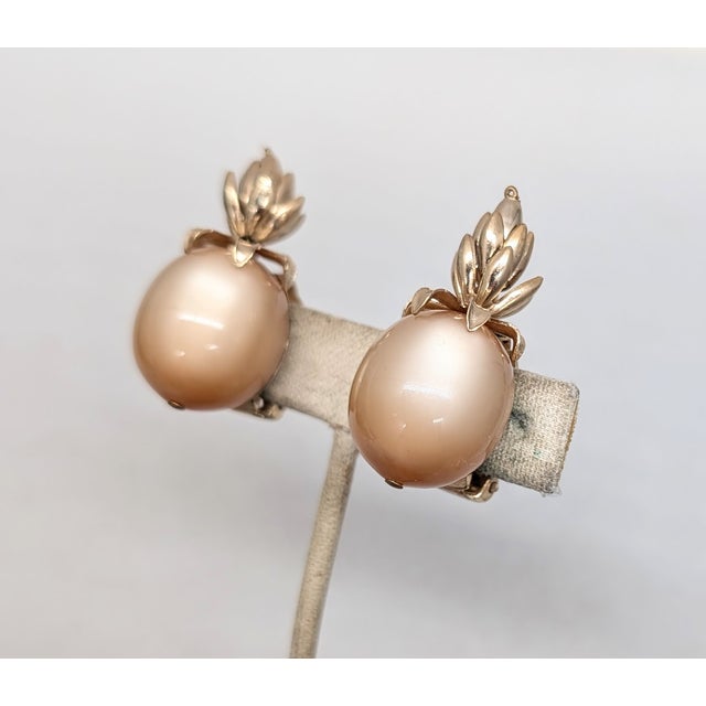 Napier Vintage 1950s Signed Napier Goldtone Peach "Moonglow" Clip Earrings -2 Pieces For Sale - Image 4 of 6