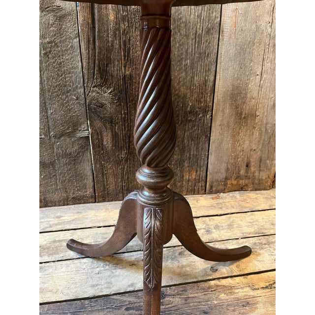 Traditional Vintage 1940s Piecrust Table For Sale - Image 3 of 12