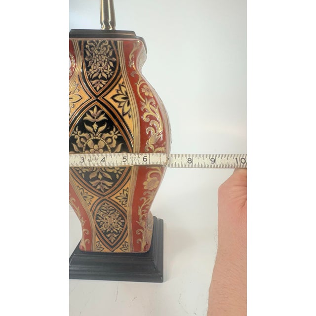Ceramic Italian Rococo Style Glazed Enamel Porcelain Gilded Vase Lamp the Bombay Co. For Sale - Image 7 of 12