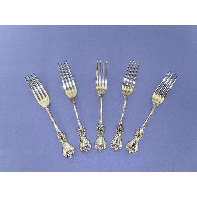 Brand new pieces of a venerated, discontinued pattern, to add to your collection. They retain their original sleeves and...