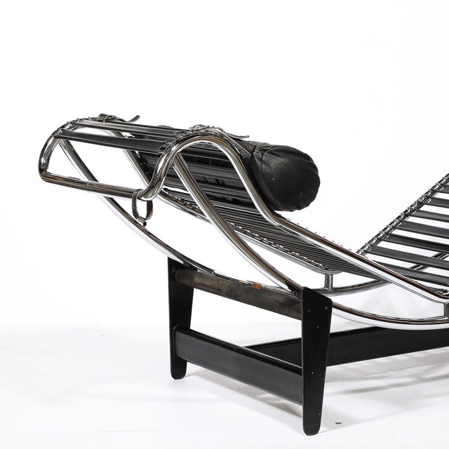 Mid-Century Modernist Chaise Lounge Model Lc/4 5559 by LeCorbusier for Cassina For Sale - Image 9 of 12