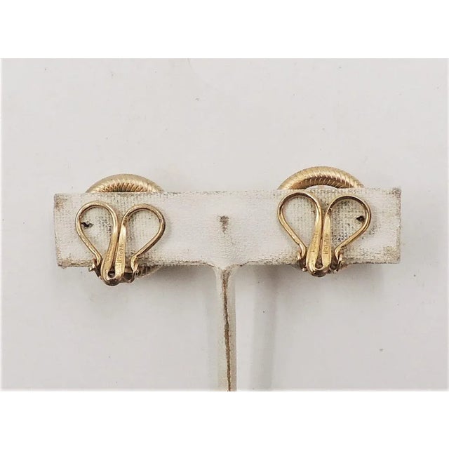 Modern Vintage 1950s Signed Napier Faux-Emerald Clip Earrings - 2 Pieces For Sale - Image 3 of 9