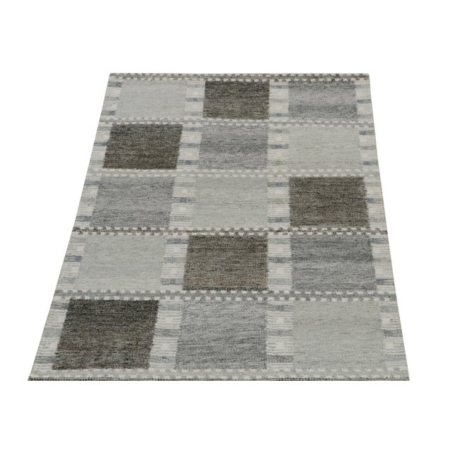 Contemporary Rug & Kilim’s Scandinavian Outdoor Rug in Gray & White Geometric Pattern - 10'x14' For Sale - Image 3 of 7