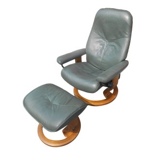 Ekornes Stressless Leather Adjustable Recliner Chair and Ottoman For Sale