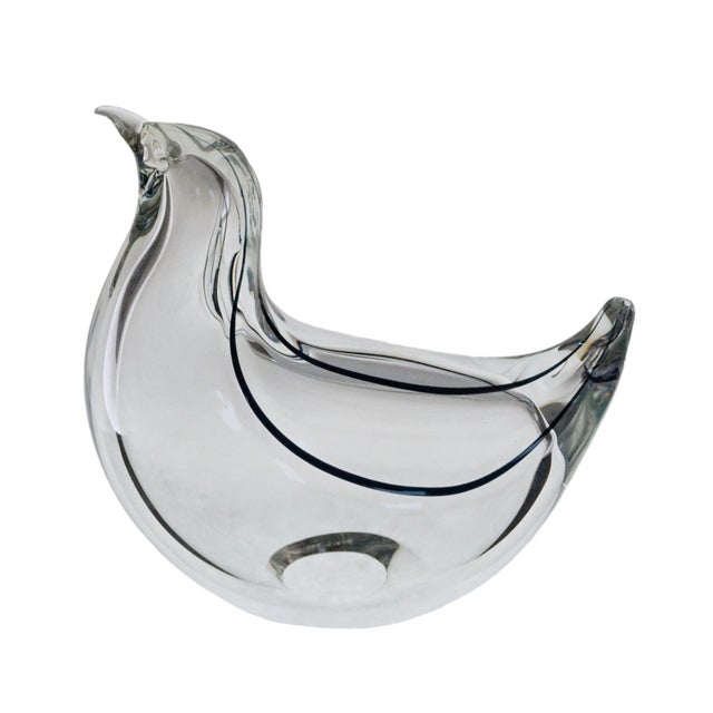 This elegant Murano glass bird sculpture, signed by renowned artist Livio Seguso, captures the clean lines and graceful...