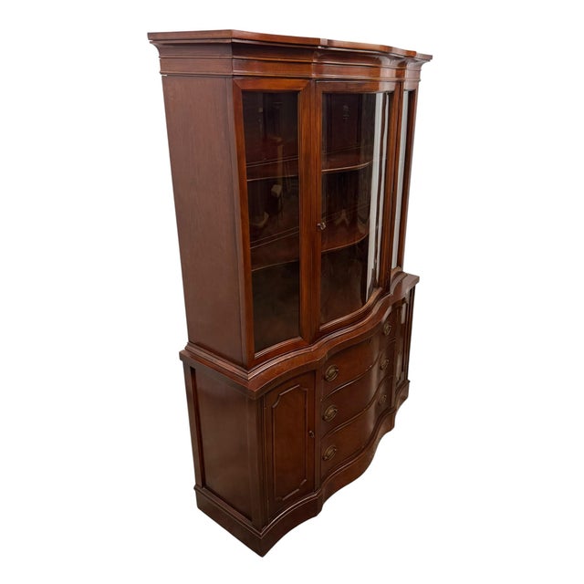 Wood Vintage Federal Style Bow Front Mahogany China / Display Cabinet For Sale - Image 7 of 11