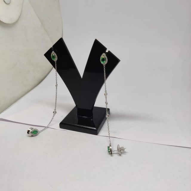 18k Gold Emerald 1.06ct & Diamond 0.44ct Stud Earrings, Pair For Sale - Image 9 of 11