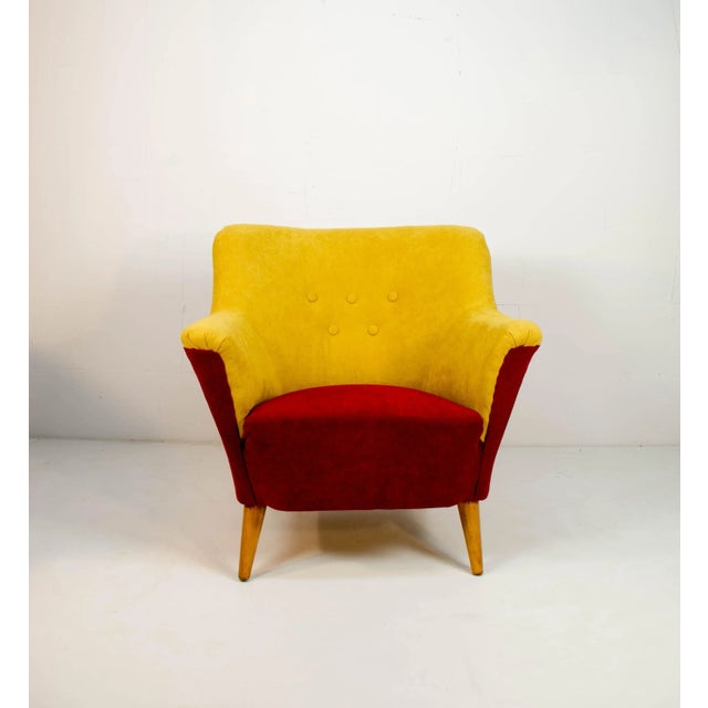 Completely restored and newly upholstered armchair from 1930s. Very comfortable.