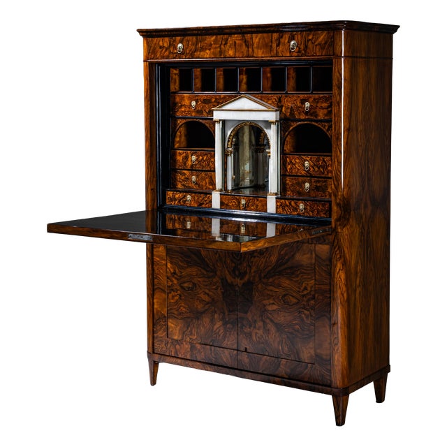 Biedermeier Secretary in Walnut, Austria, 1830s For Sale