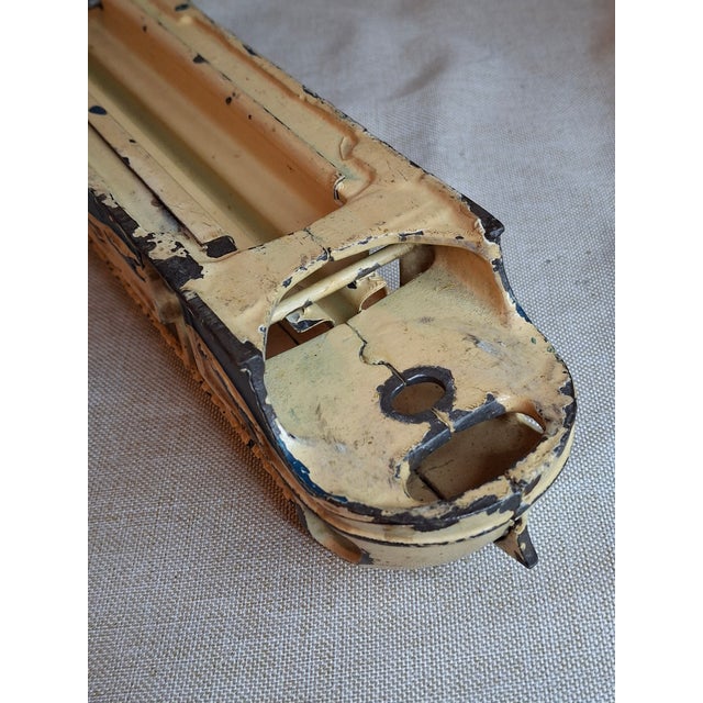 Vintage Extra Large 14.5" 1934 Arcade Cast Iron Greyhound Bus Tram Century of Progress Chicago World Fair - Very Well Preserved For Sale - Image 15 of 18