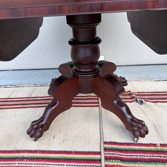 Wood Antique Philadelphia Neo-Classical Mahogany Drop Leaf Breakfast Table, Stamped "h.w", Circa 1810s For Sale - Image 7 of 12