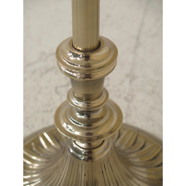 1980s Vintage Regency Style Brass & Glass Lamp Table For Sale In Philadelphia - Image 6 of 10