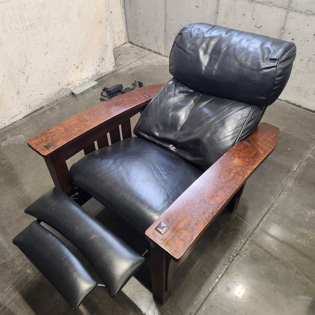 Mission Stickley Mission Style Bow Arm Manual Reclining Chair Recliner For Sale - Image 3 of 8