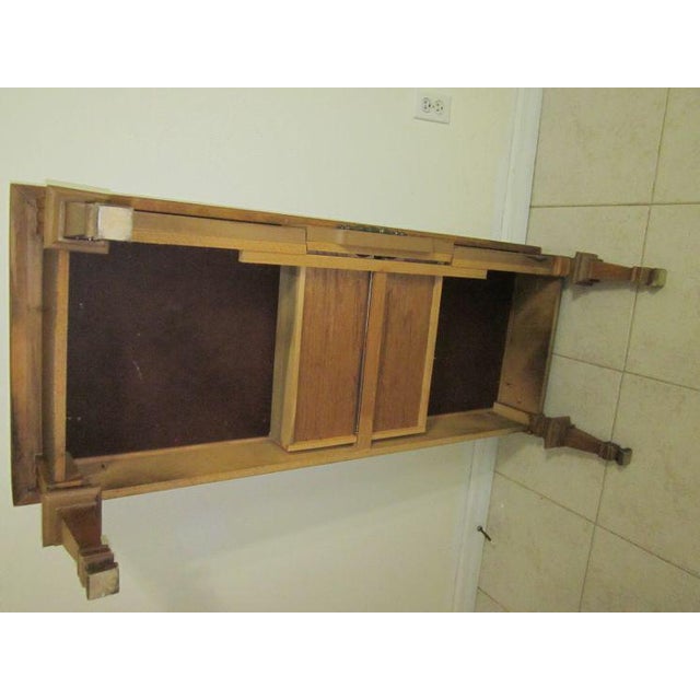 1970s Vintage Bassett Walnut Wood Cocktail Coffee Table One Drawer For Sale - Image 4 of 12