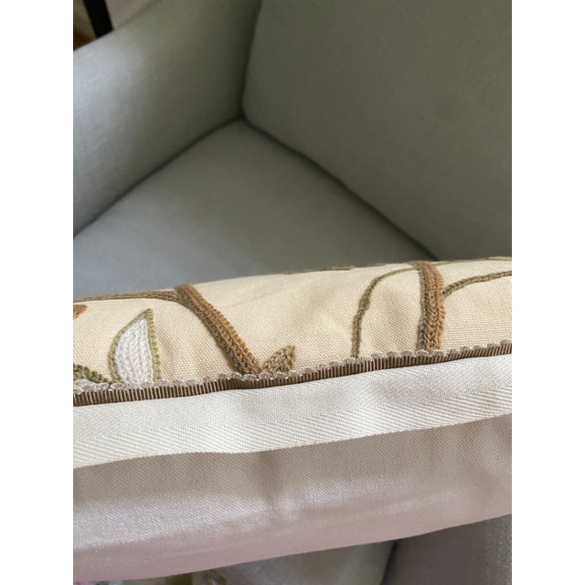 English Beige Crewel Pillow With Flat Ivory Flange For Sale - Image 3 of 5