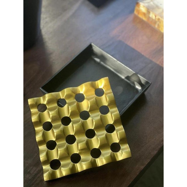 Black Black and Gold Sculptural Cigar Ashtray with Brass-Tone Finish For Sale - Image 8 of 13