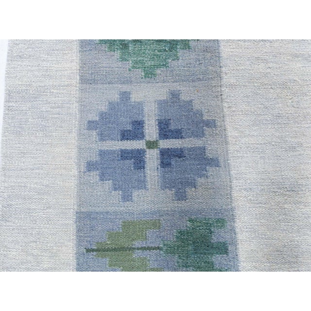 Doris Leslie Blau Mid-Century Swedish Geometric Light Gray Flatweave Wool Rug For Sale In New York - Image 6 of 9