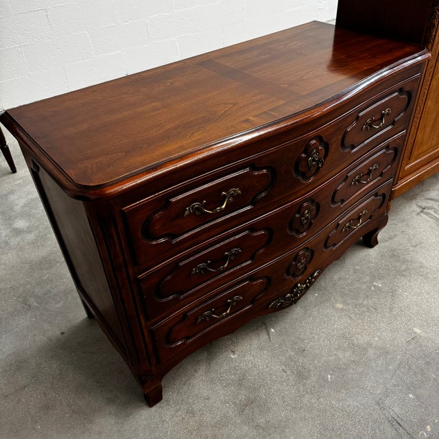 Louis XV Style Chest of Drawers in Walnut and Bronze Mounts, France, 1950 For Sale - Image 6 of 11
