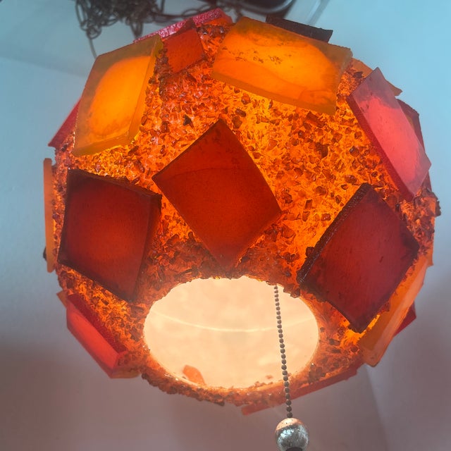 Plastic 1950s Mid-Century Modern Chunky Acrylic Swag Lamp For Sale - Image 7 of 7