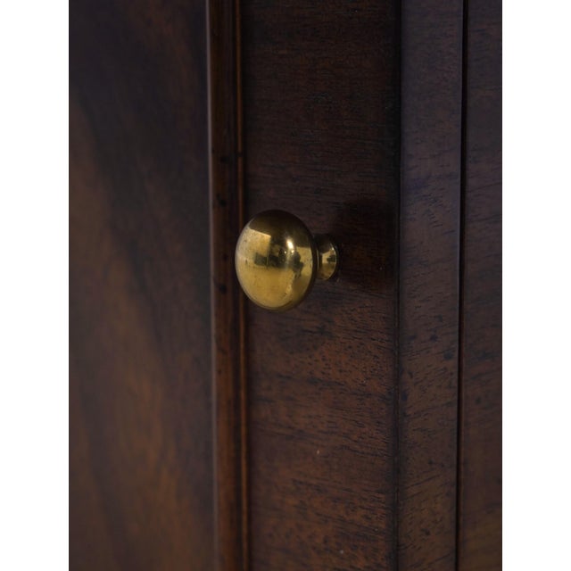 English Style Large Mahogany Round Leather Top Rent Table For Sale - Image 14 of 18