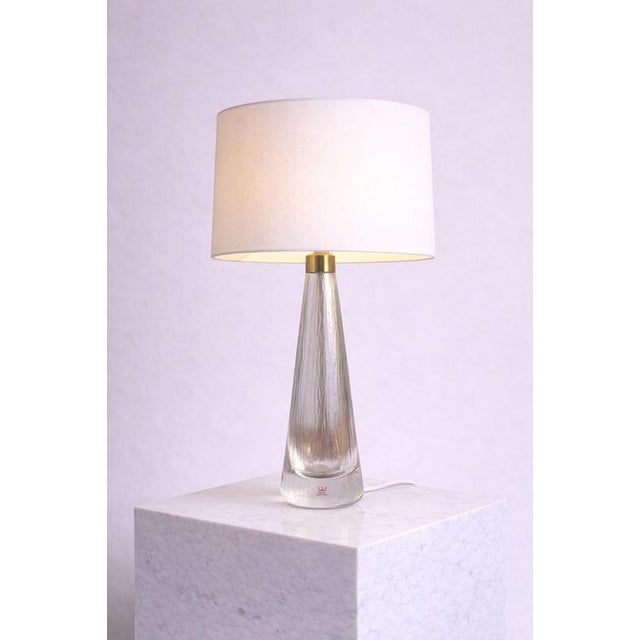 Textured Crystal Glass Lamp by Vicke Lindstrand for Kosta, Sweden, 1950s For Sale - Image 6 of 8