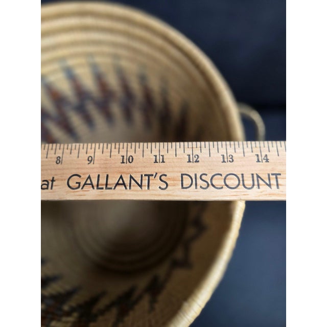 Late 20th Century Large Hand Woven African Coil Basket With Earth Tone Geometric Pattern For Sale - Image 9 of 9