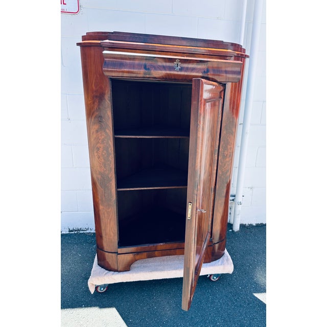 Mid 18th Century Biedermeier Flamed Mahogany Corner Cabinet, Denmark For Sale - Image 10 of 18
