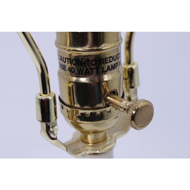 Virginia Metalcrafters 1980s Virginia Metalcrafters Colonial Williamsburg Brass Lamp For Sale - Image 4 of 11