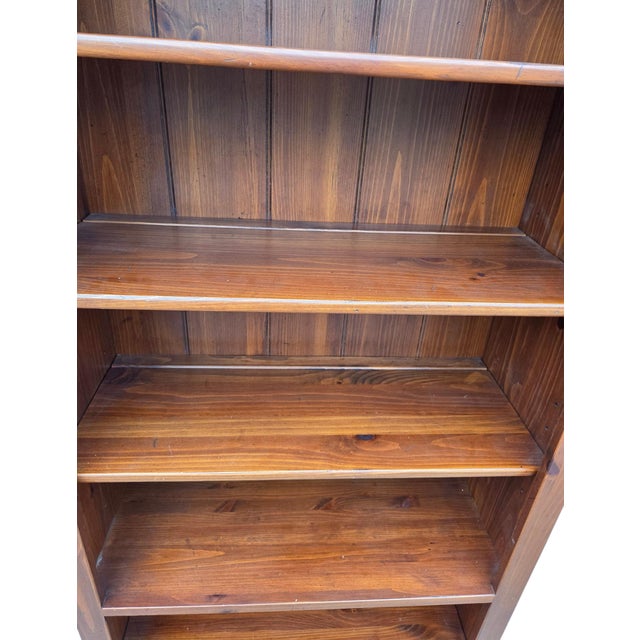 1990s Ethan Allen Country Craftsman Bookshelf Cabinet Shelf Display Knotty Pine Hutch For Sale - Image 15 of 15