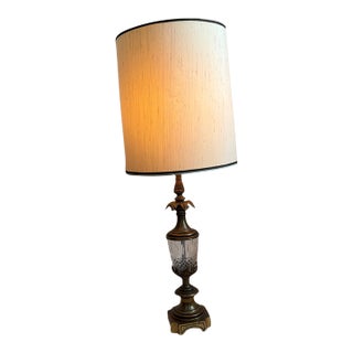 Mid 20th Century Stiffel Hollywood Regency Brass & Cut Crystal Pineapple Lamp - With Original Shade For Sale