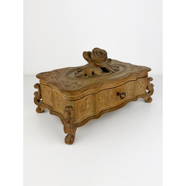Antique Black Forest Carved Wood Jewelry Box with Rose, 1890s, in Flawless conditions. Designed 1890 to 1919