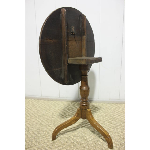 Antique English Tradiitonal Tilt-Top Table in Oak For Sale - Image 4 of 7