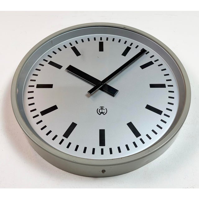 Vintage Industrial Station Wall Clock from TCW, 1960 For Sale - Image 6 of 17