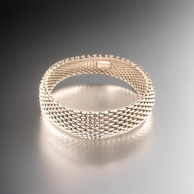 Traditional 1990s Tiffany & Co Somerset Bangle M 7.5" Sterling Silver For Sale - Image 3 of 13