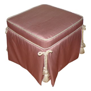 Drexel Heritage Pink Upholstered Skirted Ottoman Hassock Footstool Vanity Stool For Sale