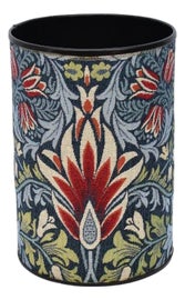 Example of Wastebaskets and Trashcans