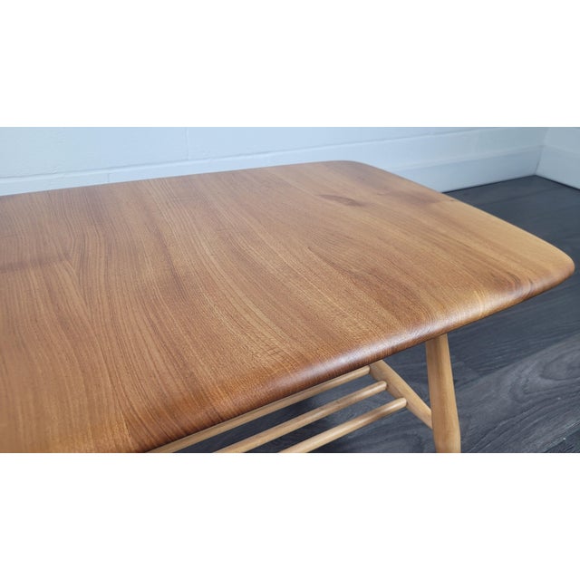 Mid-Century Modern Model 459 Coffee Table by Lucian Ercolani for Ercol, 1970s For Sale - Image 3 of 9