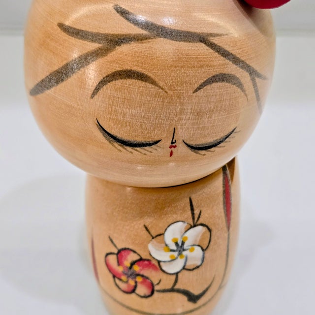 Late 20th Century Vintage Hand-Painted Japanese Kokeshi Doll With Blossoms For Sale - Image 5 of 8