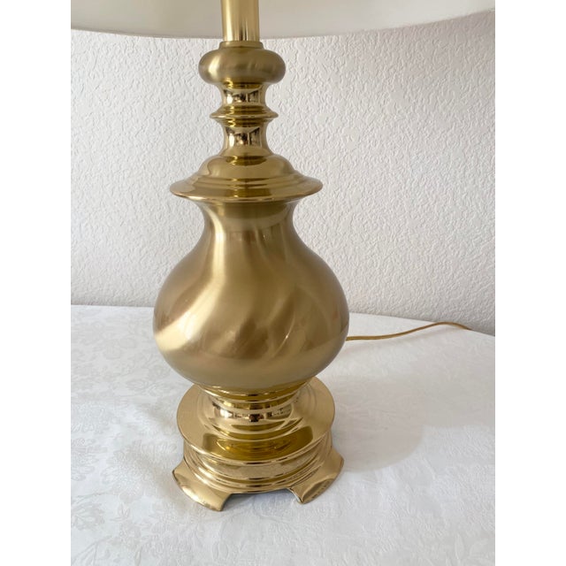 Vintage Unique Solid Brass Traditional and Classic Curvaceous Urn Shaped Lamp Mint Condition For Sale - Image 15 of 16