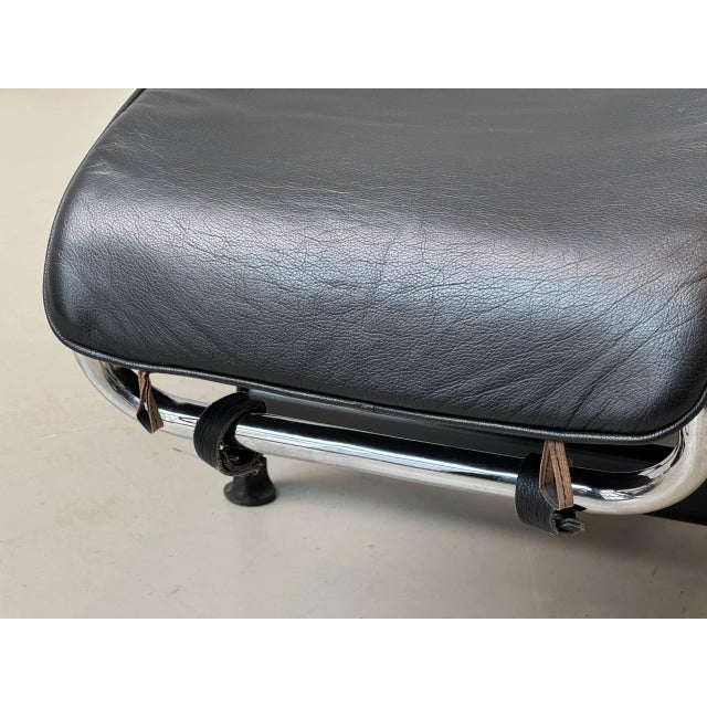 LC4 Chaise Longue from Cassina, 1970s For Sale - Image 11 of 18