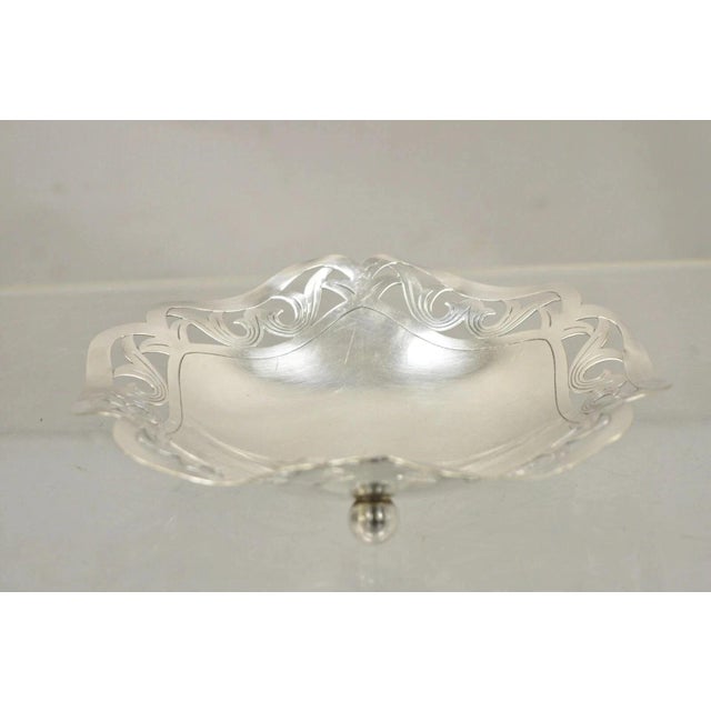 Mid 20th Century Vintage Victorian Scalloped Pierced Gallery Silver Plated Candy Trinket Dish For Sale - Image 5 of 10