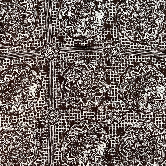 Raoul Textiles Hand Printed Bhandana in Cardamom Brown Linen Fabric- 1 1/2 Yards For Sale In New York - Image 6 of 6