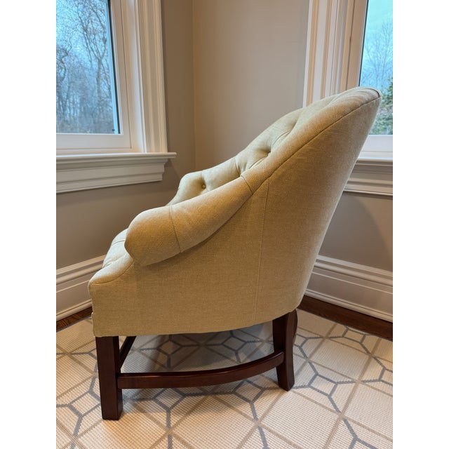 Bunny Williams T42 Tufted Lounge Chair in Tan Beige Linen For Sale In New York - Image 6 of 13