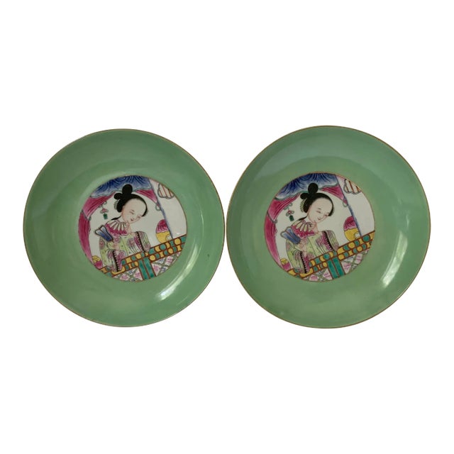 Late 20th Century Chinese Famille Rose Porcelain Beauty Deep Dishes/ Bowls - a Pair For Sale