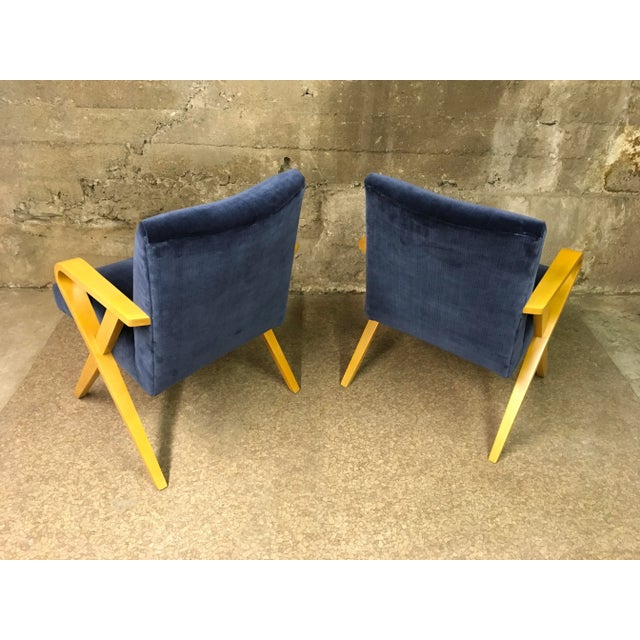 Mid-Century Modern Rare Pair of Thonet Bentwood Armchairs From Howard Hughes’ Hollywood Film Studios – Fully Restored For Sale - Image 3 of 13