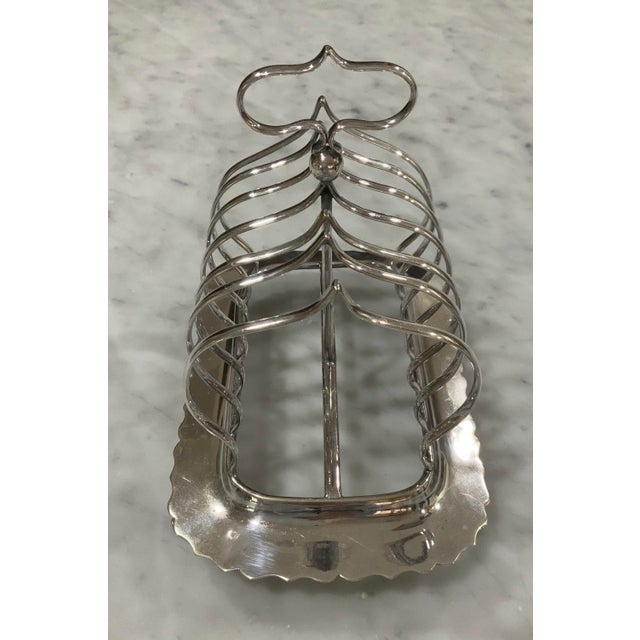Mappin & Webb English Sheffield - Mappin & Webb Princes Plate 6‑Slice Skirted & Footed Silverplate Toast Rack - Cottagecore, Breakfast, Entertaining - See Pics! For Sale - Image 4 of 7