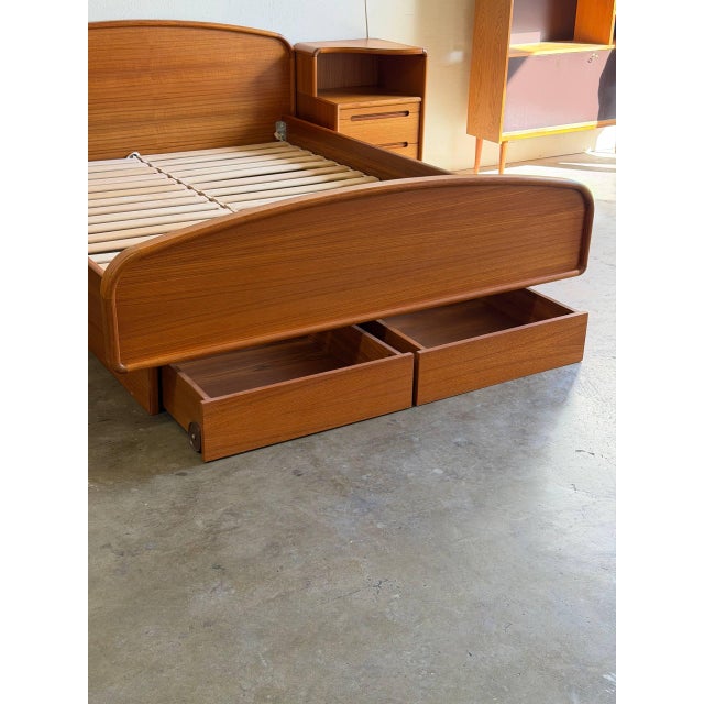 Mid 20th Century Mid Century Modern Teak Queen Bed Frame With Matching Nightstands & Built-in Storage Drawers For Sale - Image 5 of 10